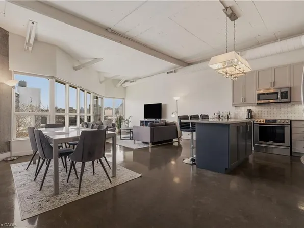 66 Bay St S #504, Hamilton, ON L8P 4Z6