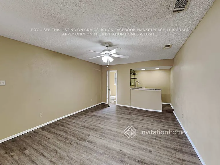 427 Newcastle Dr — Photo 9