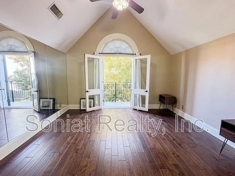 936 Conti St #11 — Photo 7