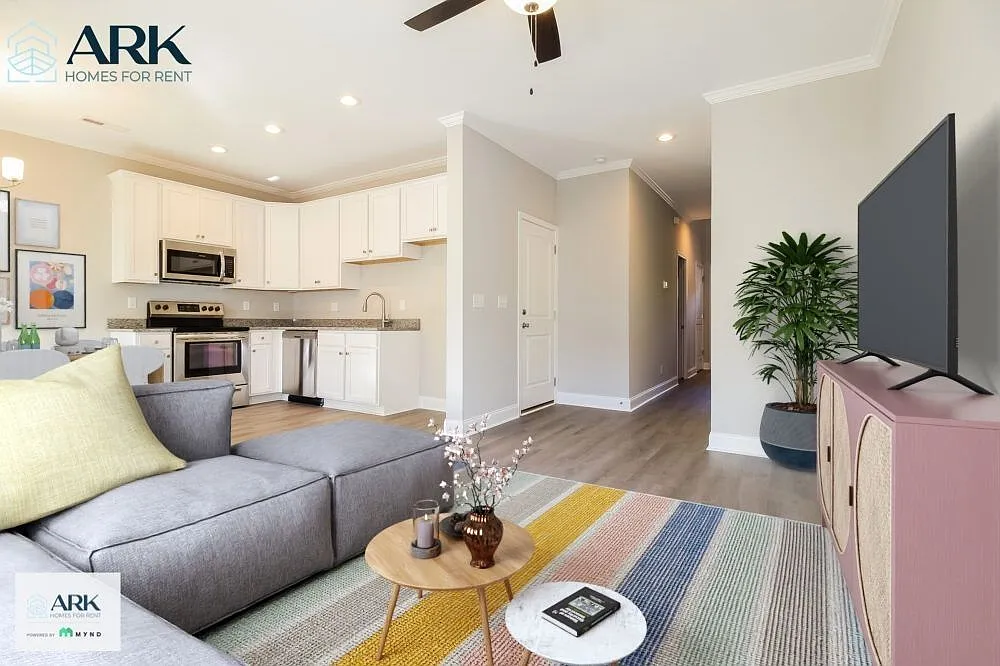 3 bed, 2.0 bath, 1200 sqft, $1,685 — Photo 2