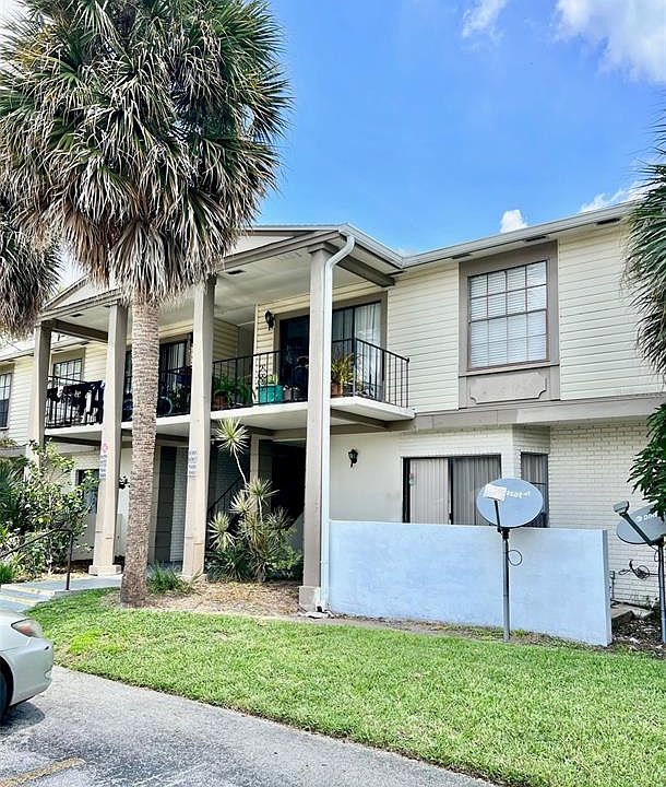 1st image of 6065 Village Cir #6065