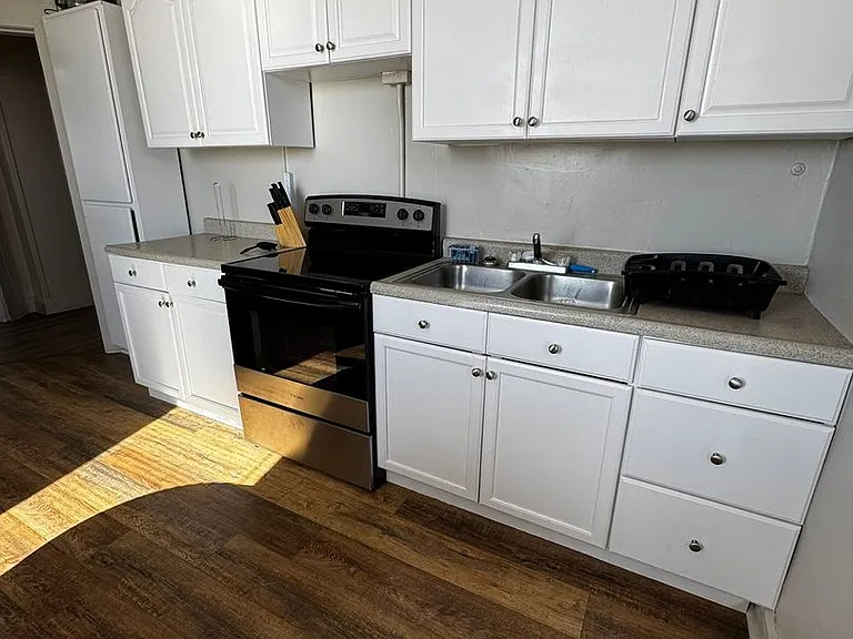 1842 Esplanade Ave — Photo 14