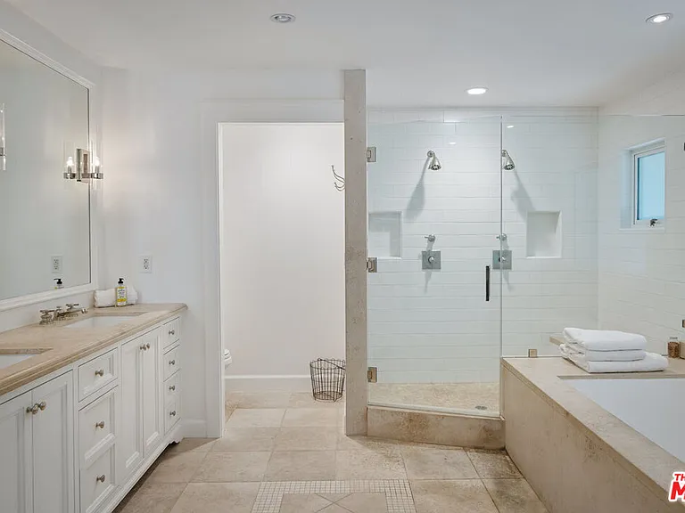 1132 Napoli Dr — Photo 18