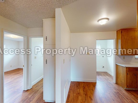 5th image of 201 E Fairmont Ave #B