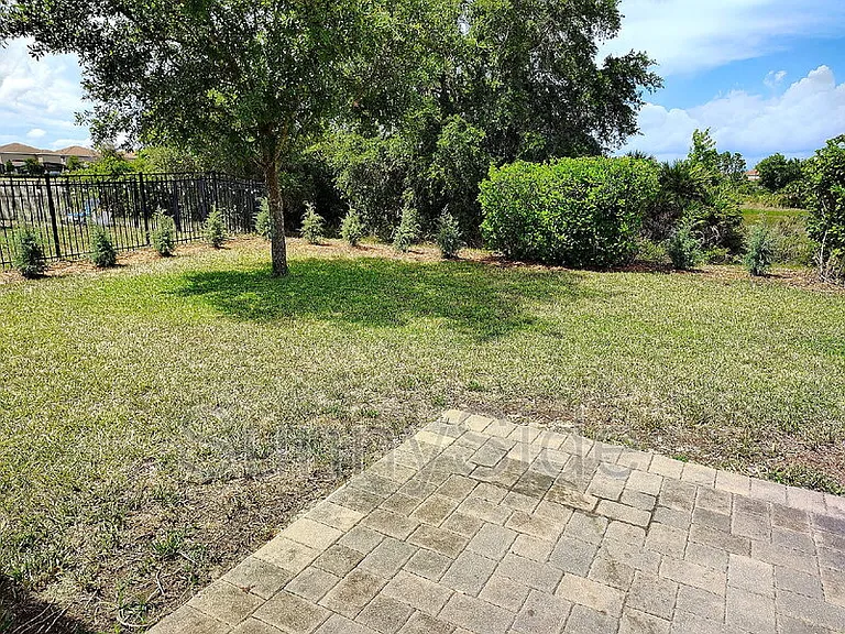 1047 Oak Bluff Dr — Photo 41