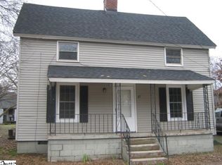 11 10th St, Greer, SC 29651