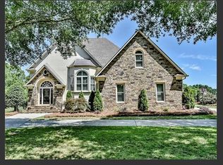 12424 Pine Valley Club Dr, Charlotte, NC 28277