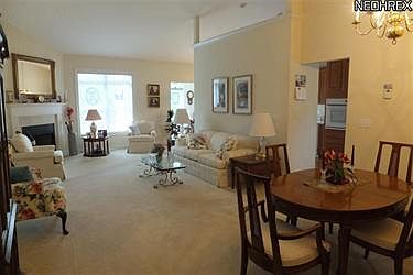 4th image of 271 Rosebury Ct #21