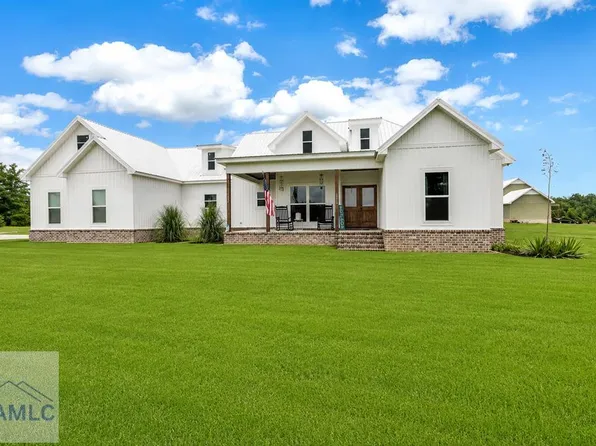 1370 Paris Ave, Swainsboro, GA 30401