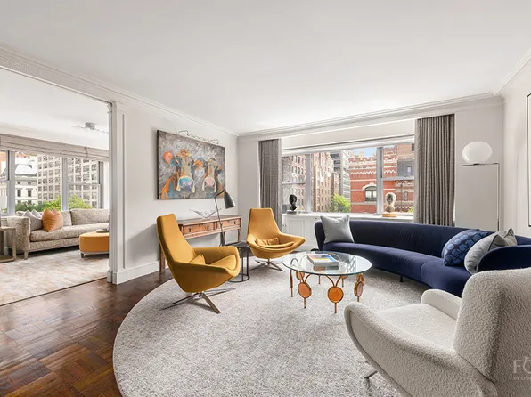 650 Park Avenue 7D image 2 of 11