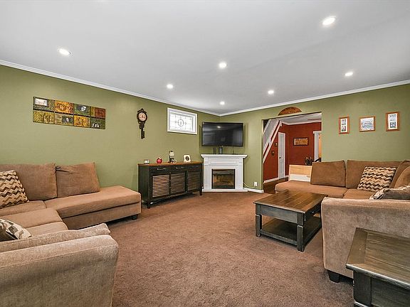 3rd image of 78-33 64th St #1