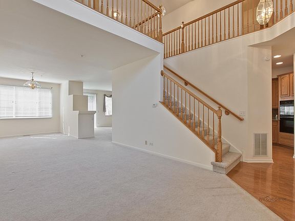 4th image of 1047 Orchard Pond Ct