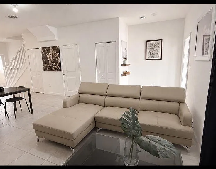 126 SE 11th Ct — Photo 3