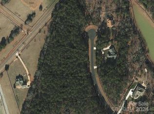 305 Spinnaker Ct, Lexington, NC 27292