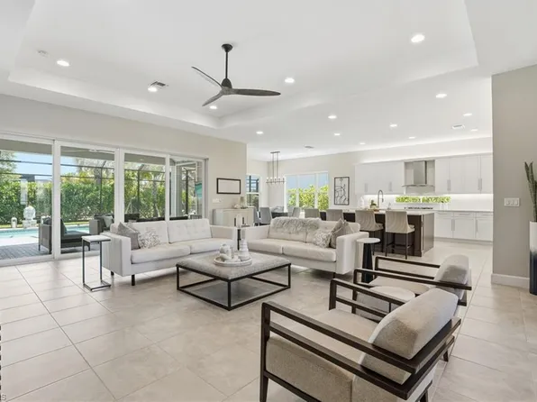 11644 Periwinkle DR, NAPLES, FL 34120