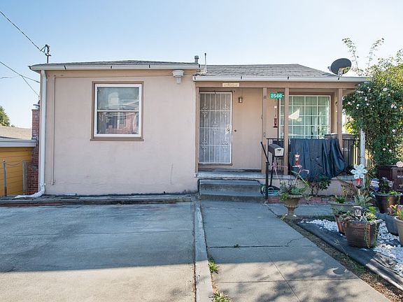 2nd image of 2566 Truman Ave