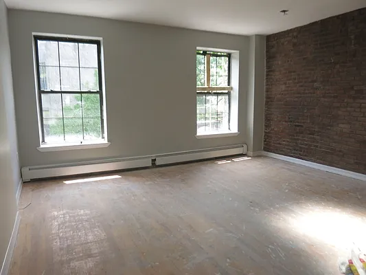 Rented by MNS | media 2