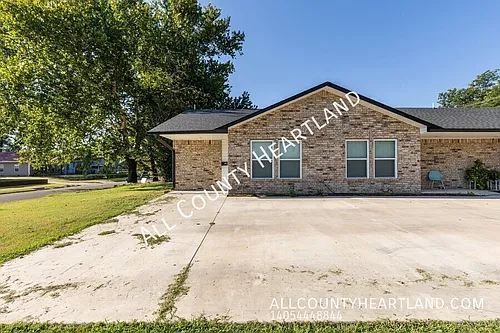 307 Wallace Dr Photo 1