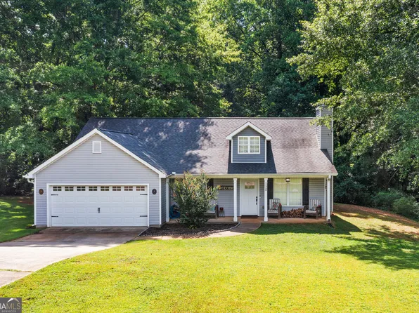 135 Springbrook Dr, Auburn, GA 30011
