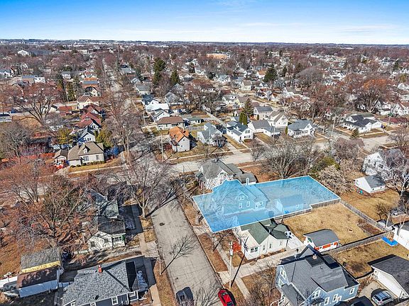 3rd image of 730 W Oklahoma St