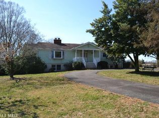 9365 Ramey Rd, Marshall, VA 20115