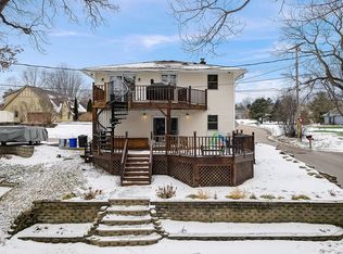 2458 Woodland Park Dr, Delafield, WI 53018