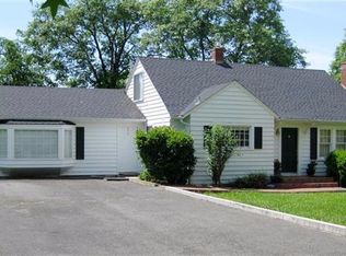 3710 Calhoun Rd, Medford, OR 97501