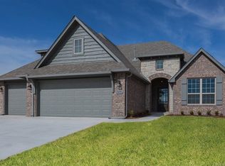 1606 E Roanoke Ct, Broken Arrow, OK 74011