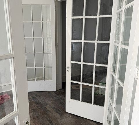 3rd image of 406 W King St
