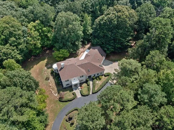 6300 Swallow Cove Ln, Raleigh, NC 27614