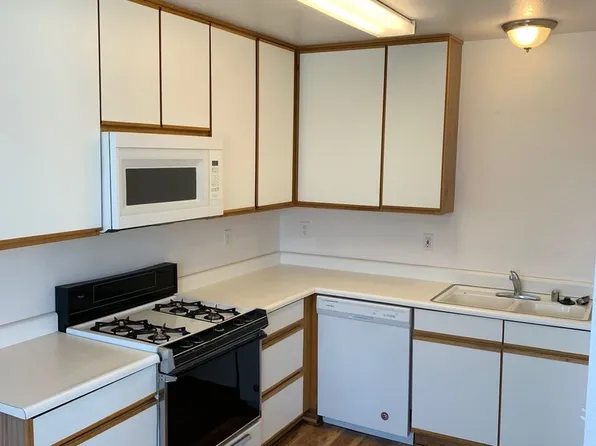 Peppertree Apartments, 195 Lois Ln #14, Fernley, NV 89408