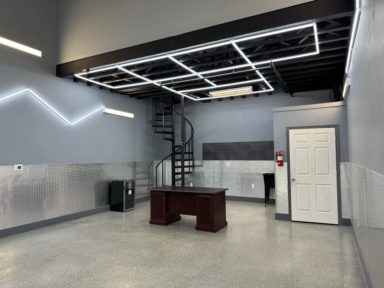 Studio, 900 sqft, $3,000 — Photo 3