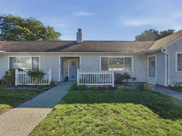75 Outer Dr Unit 75, Chicopee, MA 01022