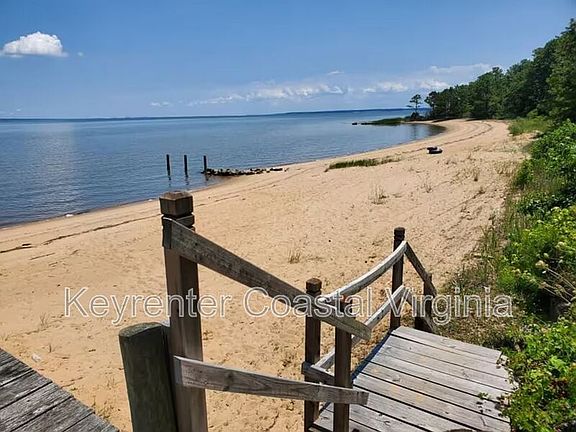 2nd image of 2469 N Shore Dr