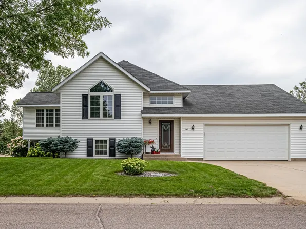 143 Cedar Dr S, Lester Prairie, MN 55354