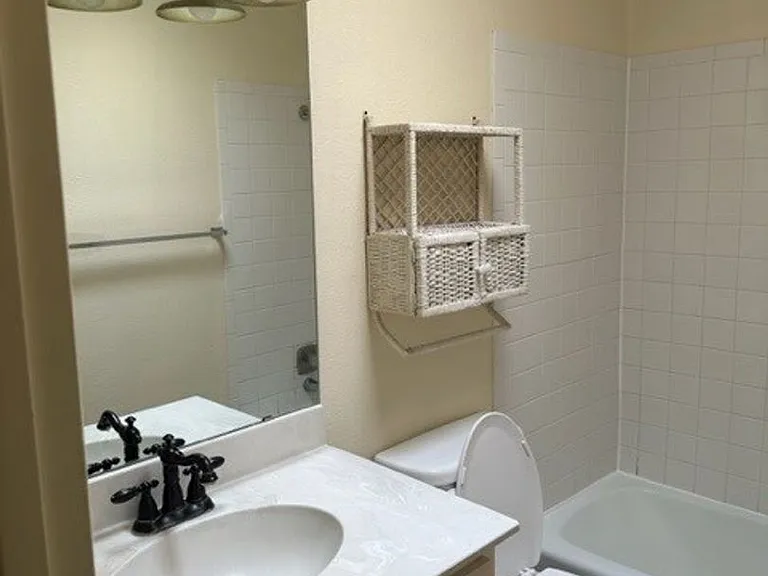 2900 Majestic Rdg #A — Photo 10