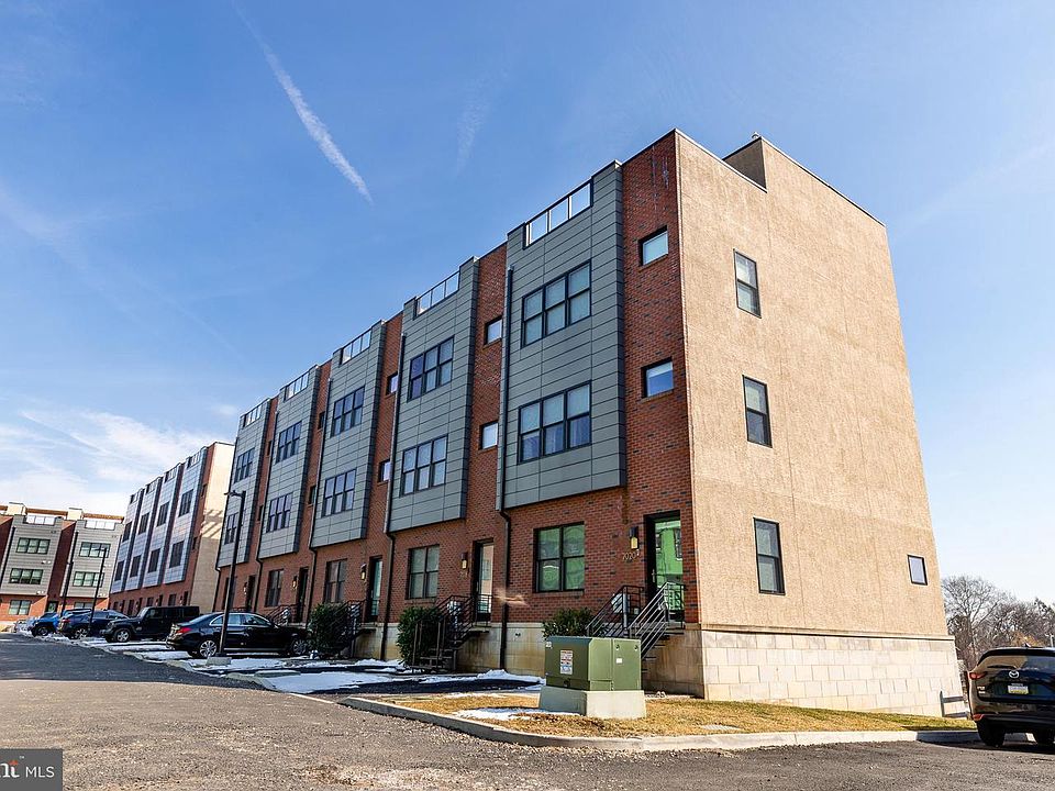 1st image of 7013 Pipers Glen Way #27