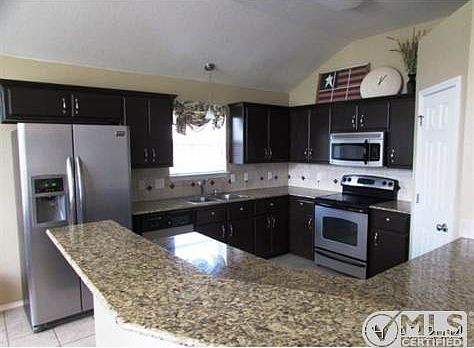 2nd image of 1109 Dixon Cir