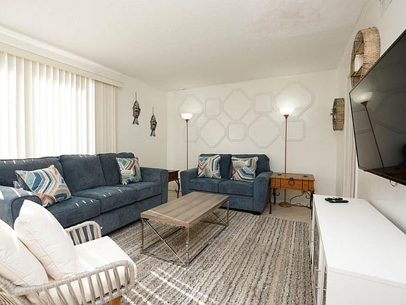 2nd image of 775 Gulf Shore Dr Unit 1032