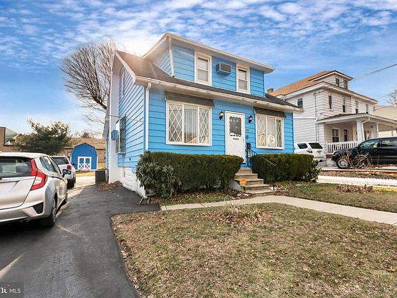 2nd image of 869 Velde Ave