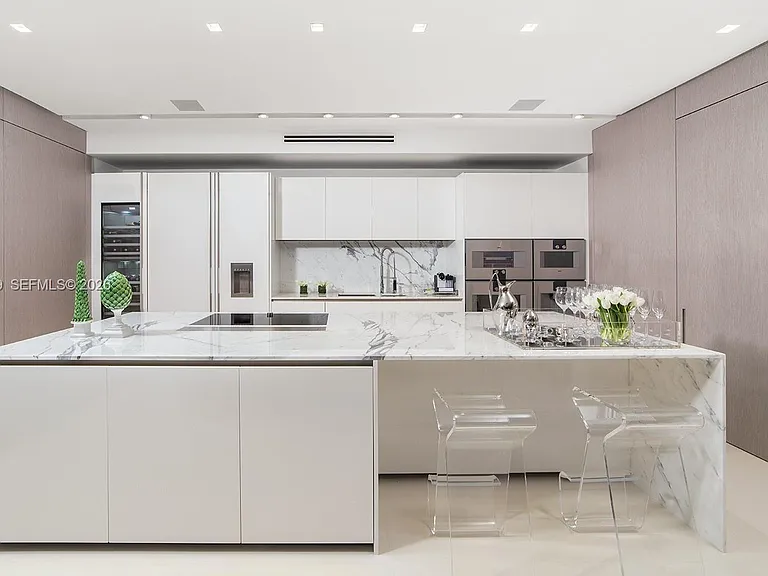 10201 Collins Ave #707 — Photo 6