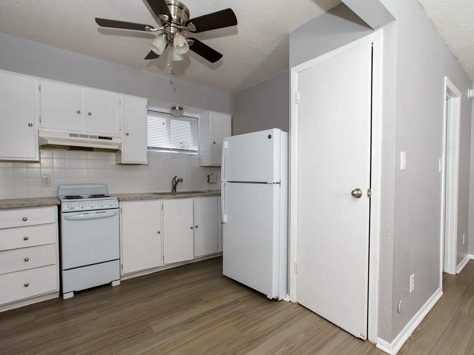 816 N West St — Photo 2