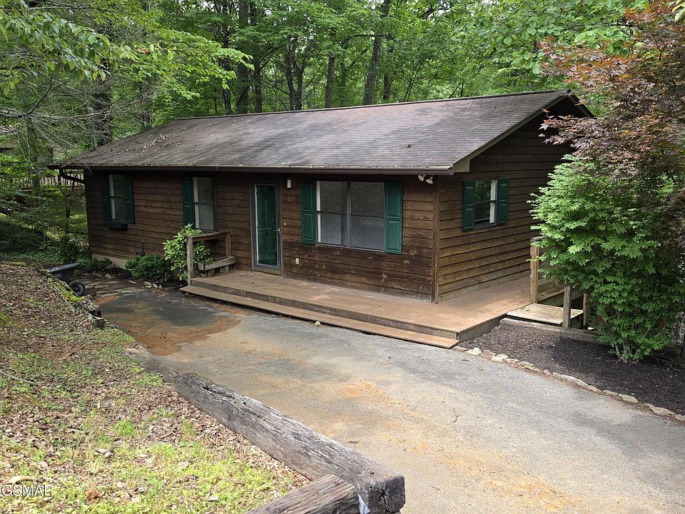 1st image of 624 Pinemont Dr