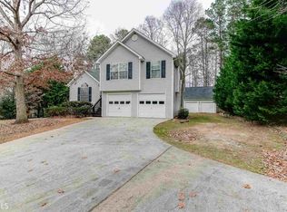 8440 Emerald Pointe Ln, Gainesville, GA 30506