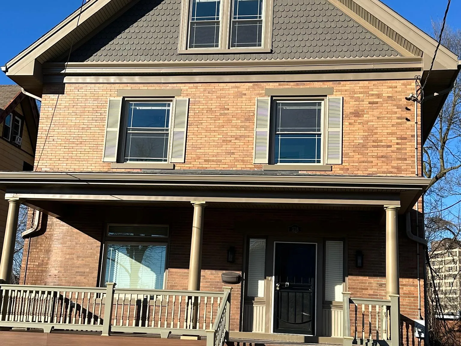 7 bed, 4035 sqft, $3,595 — Photo 1