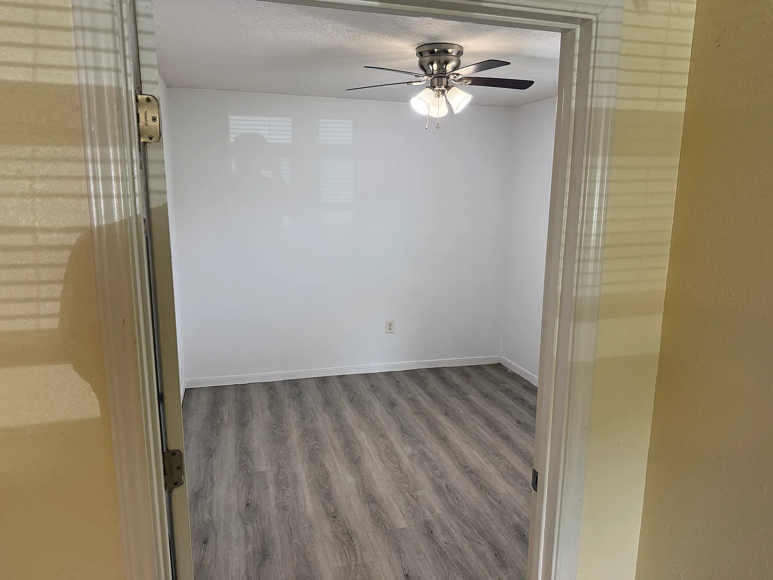 3 bed, $1,600 — Photo 2