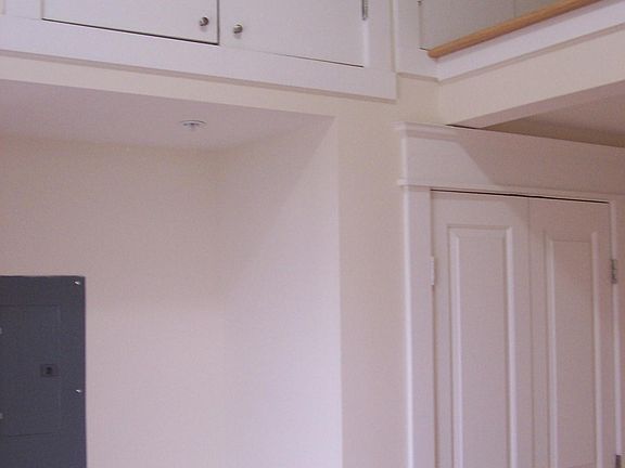 3rd image of 8 Maryland Ave APT 2C