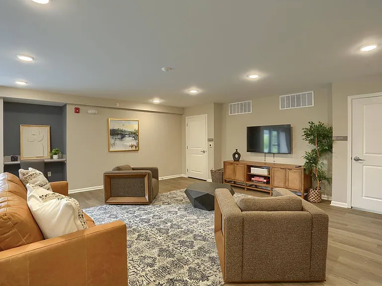 Normandy Lofts — Photo 12