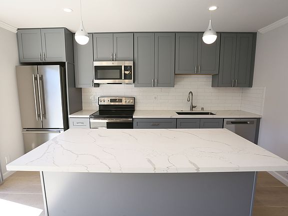 4th image of 315 Hanover Ave APT 201