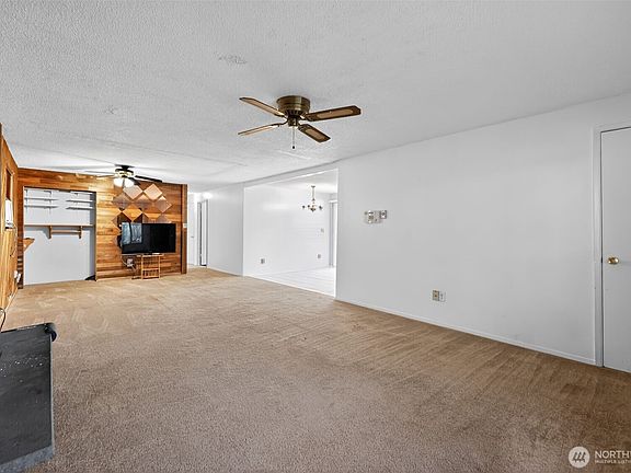 3rd image of 1010 Coolidge Road